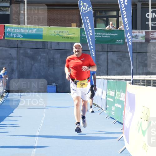 09.08.2026 - GEWOBA Citytriathlon Bremen Yannick Fuchs http://msf.ph/oto/9939731 09.08.2026 11:52:19 Ziel 399 meine-sportfotos.de