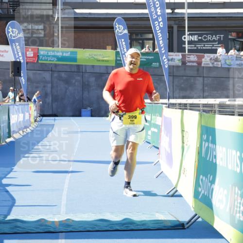 09.08.2026 - GEWOBA Citytriathlon Bremen Yannick Fuchs http://msf.ph/oto/9939733 09.08.2026 11:52:21 Ziel 399 meine-sportfotos.de
