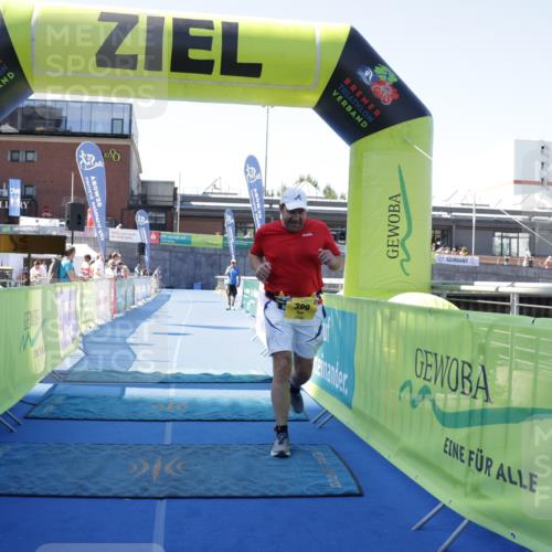 09.08.2026 - GEWOBA Citytriathlon Bremen Yannick Fuchs http://msf.ph/oto/9939737 09.08.2026 11:52:23 Ziel 399 meine-sportfotos.de