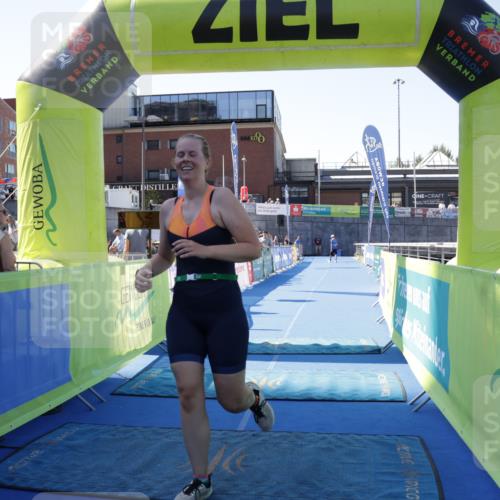 09.08.2026 - GEWOBA Citytriathlon Bremen Yannick Fuchs http://msf.ph/oto/9939791 09.08.2026 11:54:09 Ziel 490 meine-sportfotos.de