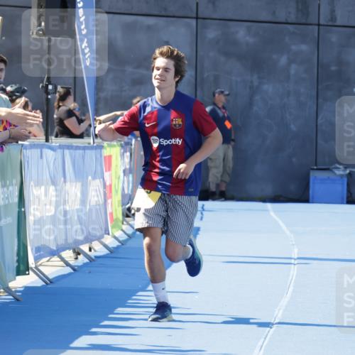 09.08.2026 - GEWOBA Citytriathlon Bremen Yannick Fuchs http://msf.ph/oto/9939793 09.08.2026 11:54:47 Ziel 525 meine-sportfotos.de