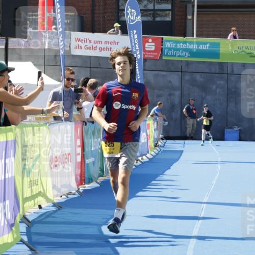 09.08.2026 - GEWOBA Citytriathlon Bremen Yannick Fuchs http://msf.ph/oto/9939806 09.08.2026 11:54:49 Ziel 525 meine-sportfotos.de
