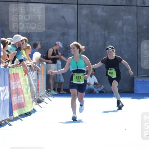 09.08.2026 - GEWOBA Citytriathlon Bremen Yannick Fuchs http://msf.ph/oto/9939815 09.08.2026 15:34:18 Ziel  meine-sportfotos.de