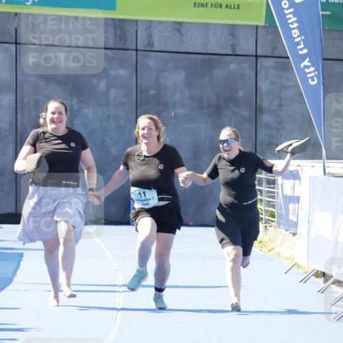 09.08.2026 - GEWOBA Citytriathlon Bremen Yannick Fuchs http://msf.ph/oto/9939833 09.08.2026 11:56:07 Ziel 11 meine-sportfotos.de