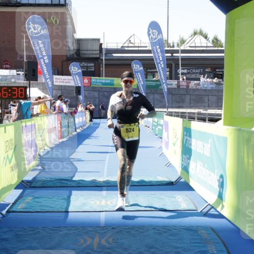 09.08.2026 - GEWOBA Citytriathlon Bremen Yannick Fuchs http://msf.ph/oto/9939867 09.08.2026 11:56:43 Ziel 524 meine-sportfotos.de