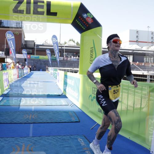 09.08.2026 - GEWOBA Citytriathlon Bremen Yannick Fuchs http://msf.ph/oto/9939881 09.08.2026 11:56:44 Ziel 524 meine-sportfotos.de