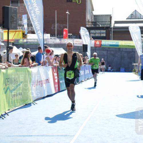 09.08.2026 - GEWOBA Citytriathlon Bremen Yannick Fuchs http://msf.ph/oto/9939958 09.08.2026 15:35:17 Ziel 440, 464 meine-sportfotos.de