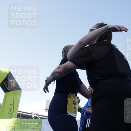 09.08.2026 - GEWOBA Citytriathlon Bremen Yannick Fuchs http://msf.ph/oto/9940059 09.08.2026 12:01:40 Ziel 441 meine-sportfotos.de
