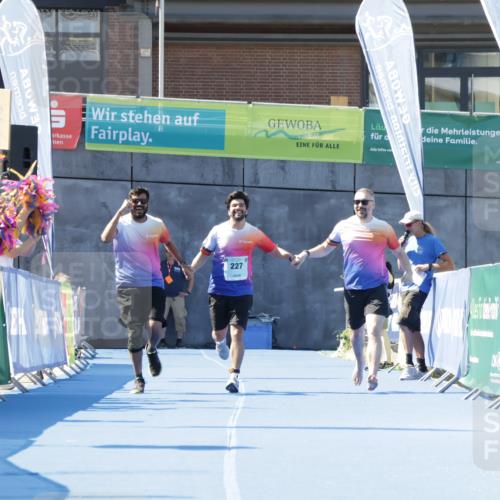 09.08.2026 - GEWOBA Citytriathlon Bremen Yannick Fuchs http://msf.ph/oto/9940070 09.08.2026 12:02:26 Ziel 227 meine-sportfotos.de