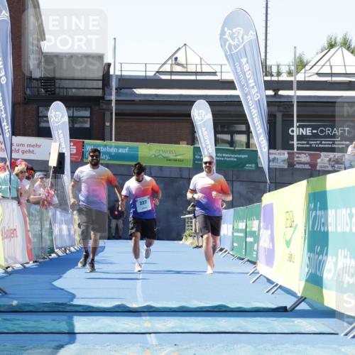 09.08.2026 - GEWOBA Citytriathlon Bremen Yannick Fuchs http://msf.ph/oto/9940074 09.08.2026 12:02:29 Ziel 227 meine-sportfotos.de