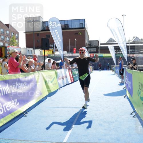 09.08.2026 - GEWOBA Citytriathlon Bremen Yannick Fuchs http://msf.ph/oto/9940078 09.08.2026 15:35:59 Ziel 372 meine-sportfotos.de