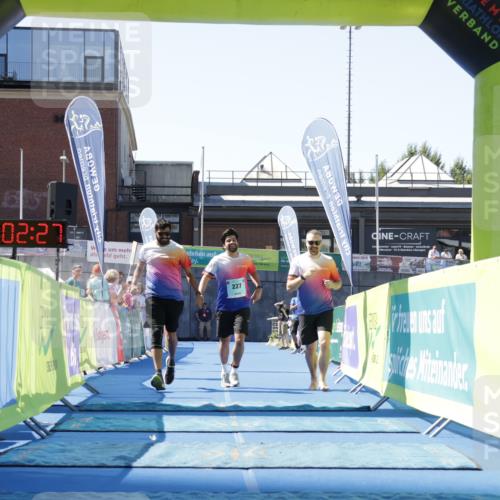 09.08.2026 - GEWOBA Citytriathlon Bremen Yannick Fuchs http://msf.ph/oto/9940079 09.08.2026 12:02:31 Ziel 227 meine-sportfotos.de