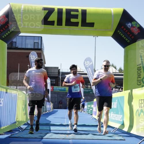 09.08.2026 - GEWOBA Citytriathlon Bremen Yannick Fuchs http://msf.ph/oto/9940085 09.08.2026 12:02:33 Ziel 227 meine-sportfotos.de