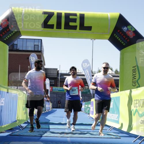 09.08.2026 - GEWOBA Citytriathlon Bremen Yannick Fuchs http://msf.ph/oto/9940087 09.08.2026 12:02:33 Ziel 227 meine-sportfotos.de