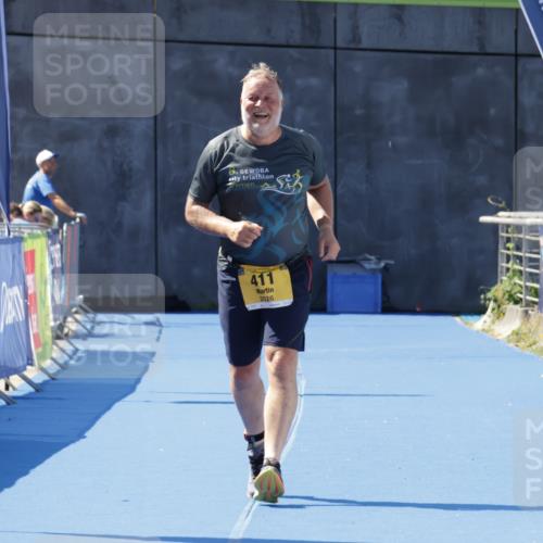 09.08.2026 - GEWOBA Citytriathlon Bremen Yannick Fuchs http://msf.ph/oto/9940100 09.08.2026 12:15:49 Ziel 411 meine-sportfotos.de