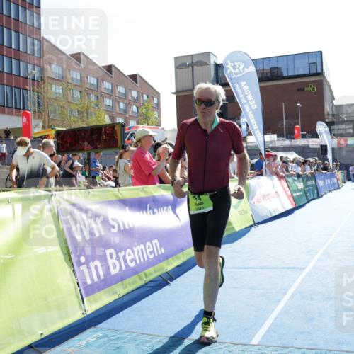09.08.2026 - GEWOBA Citytriathlon Bremen Yannick Fuchs http://msf.ph/oto/9940119 09.08.2026 15:36:10 Ziel 474 meine-sportfotos.de