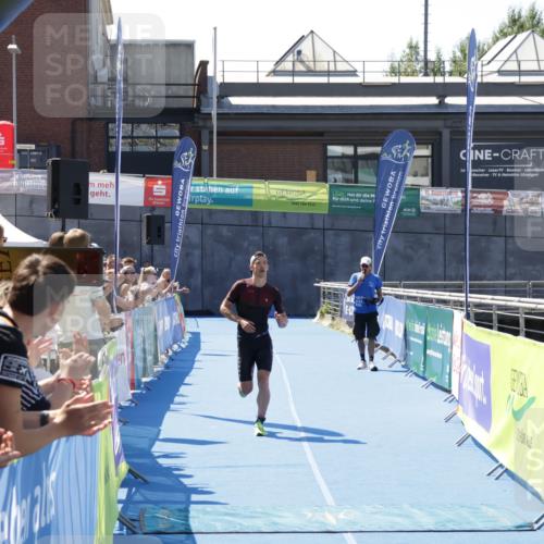 09.08.2026 - GEWOBA Citytriathlon Bremen Yannick Fuchs http://msf.ph/oto/9940165 09.08.2026 13:24:46 Ziel 699 meine-sportfotos.de