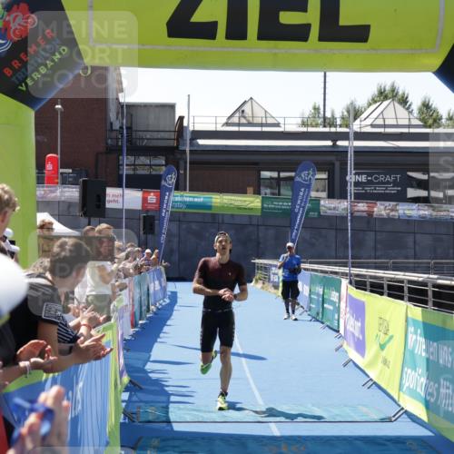 09.08.2026 - GEWOBA Citytriathlon Bremen Yannick Fuchs http://msf.ph/oto/9940170 09.08.2026 13:24:47 Ziel 699 meine-sportfotos.de