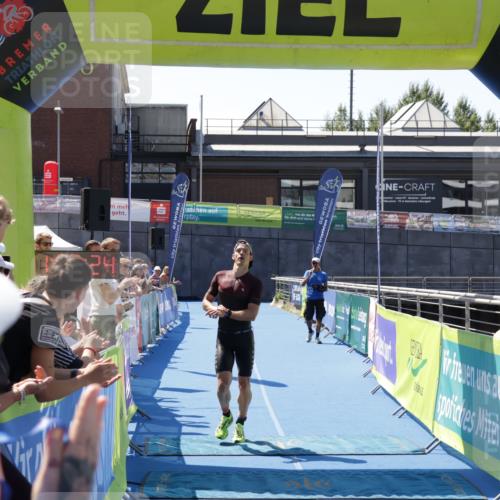09.08.2026 - GEWOBA Citytriathlon Bremen Yannick Fuchs http://msf.ph/oto/9940172 09.08.2026 13:24:47 Ziel 699 meine-sportfotos.de