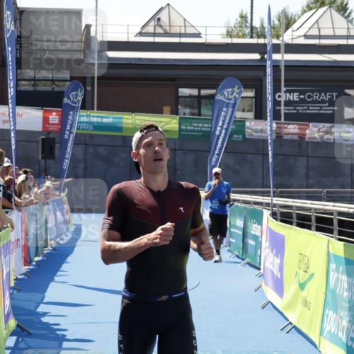 09.08.2026 - GEWOBA Citytriathlon Bremen Yannick Fuchs http://msf.ph/oto/9940180 09.08.2026 13:24:49 Ziel 699 meine-sportfotos.de