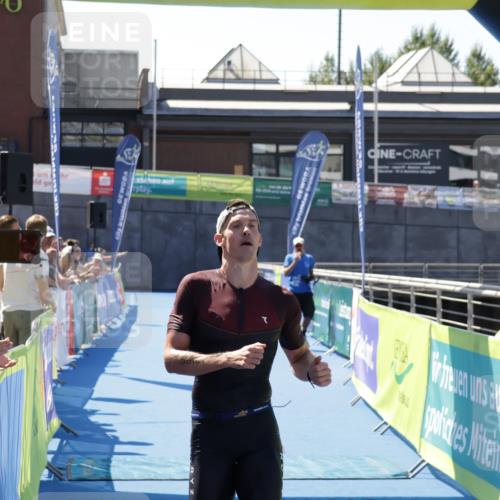 09.08.2026 - GEWOBA Citytriathlon Bremen Yannick Fuchs http://msf.ph/oto/9940182 09.08.2026 13:24:49 Ziel 699 meine-sportfotos.de