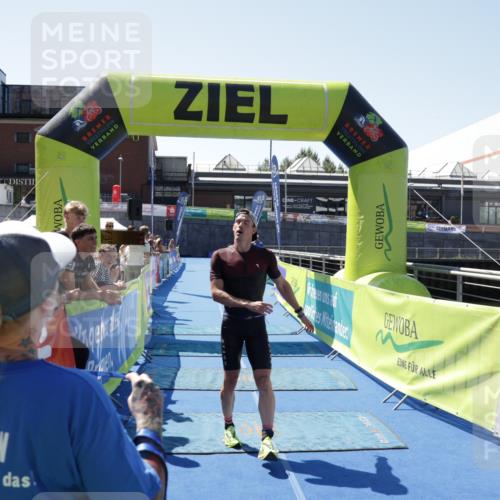 09.08.2026 - GEWOBA Citytriathlon Bremen Yannick Fuchs http://msf.ph/oto/9940184 09.08.2026 13:24:50 Ziel 699 meine-sportfotos.de