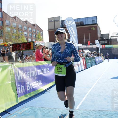 09.08.2026 - GEWOBA Citytriathlon Bremen Yannick Fuchs http://msf.ph/oto/9940185 09.08.2026 15:36:31 Ziel 299 meine-sportfotos.de
