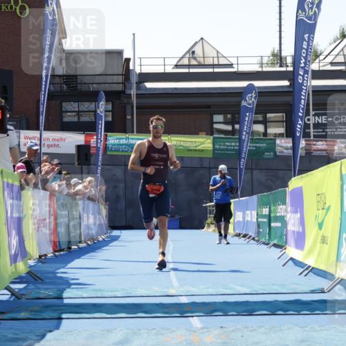 09.08.2026 - GEWOBA Citytriathlon Bremen Yannick Fuchs http://msf.ph/oto/9940199 09.08.2026 13:25:36 Ziel 570 meine-sportfotos.de