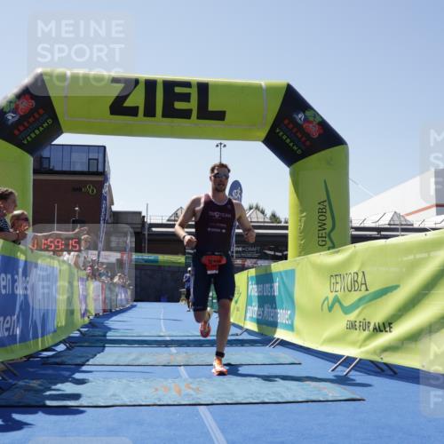 09.08.2026 - GEWOBA Citytriathlon Bremen Yannick Fuchs http://msf.ph/oto/9940212 09.08.2026 13:25:38 Ziel 570 meine-sportfotos.de