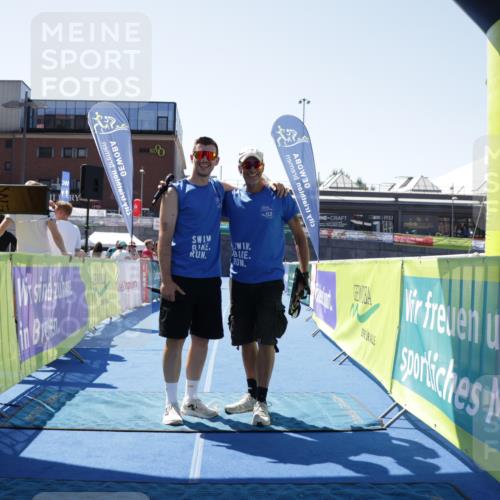 09.08.2026 - GEWOBA Citytriathlon Bremen Yannick Fuchs http://msf.ph/oto/9940223 09.08.2026 13:29:09 Ziel  meine-sportfotos.de