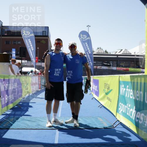 09.08.2026 - GEWOBA Citytriathlon Bremen Yannick Fuchs http://msf.ph/oto/9940230 09.08.2026 13:29:11 Ziel  meine-sportfotos.de