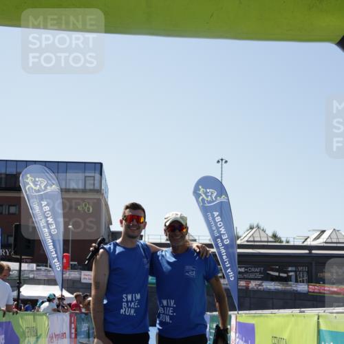 09.08.2026 - GEWOBA Citytriathlon Bremen Yannick Fuchs http://msf.ph/oto/9940231 09.08.2026 13:29:12 Ziel  meine-sportfotos.de