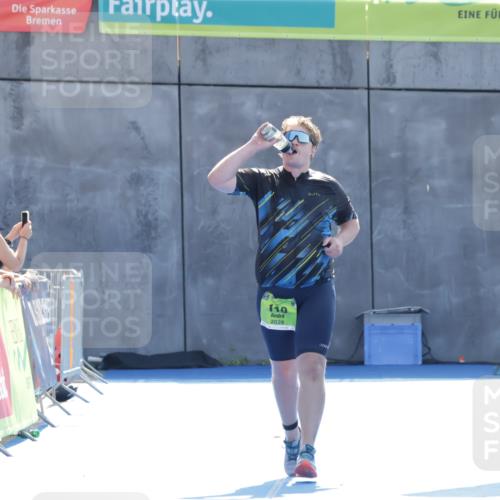 09.08.2026 - GEWOBA Citytriathlon Bremen Yannick Fuchs http://msf.ph/oto/9940254 09.08.2026 15:37:06 Ziel  meine-sportfotos.de