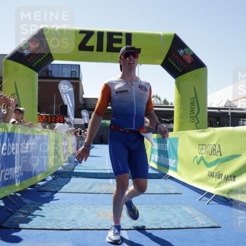 09.08.2026 - GEWOBA Citytriathlon Bremen Yannick Fuchs http://msf.ph/oto/9940325 09.08.2026 13:38:02 Ziel 650 meine-sportfotos.de