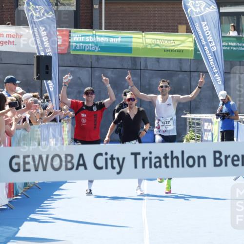 09.08.2026 - GEWOBA Citytriathlon Bremen Yannick Fuchs http://msf.ph/oto/9940339 09.08.2026 13:39:29 Ziel 1127 meine-sportfotos.de