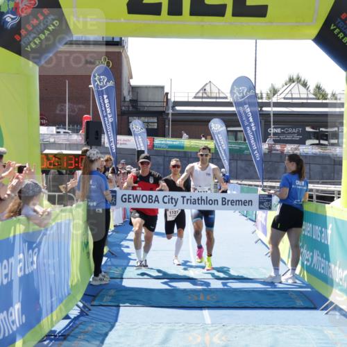 09.08.2026 - GEWOBA Citytriathlon Bremen Yannick Fuchs http://msf.ph/oto/9940349 09.08.2026 13:39:32 Ziel 1127 meine-sportfotos.de