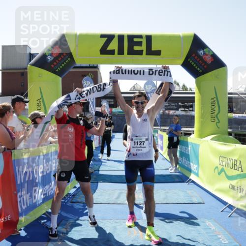 09.08.2026 - GEWOBA Citytriathlon Bremen Yannick Fuchs http://msf.ph/oto/9940375 09.08.2026 13:39:34 Ziel 1127 meine-sportfotos.de