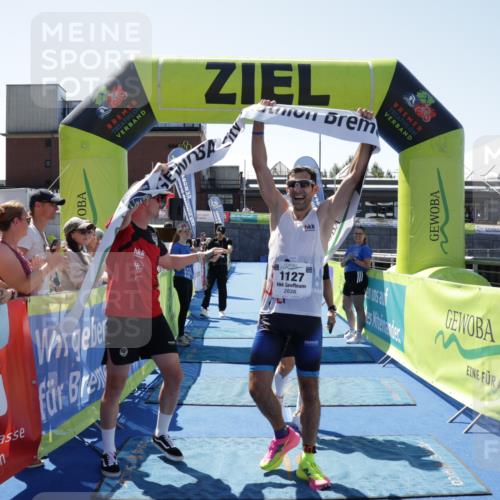 09.08.2026 - GEWOBA Citytriathlon Bremen Yannick Fuchs http://msf.ph/oto/9940379 09.08.2026 13:39:34 Ziel 1127 meine-sportfotos.de