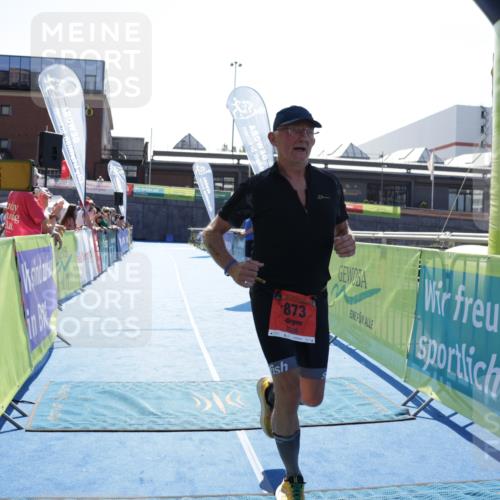 09.08.2026 - GEWOBA Citytriathlon Bremen Yannick Fuchs http://msf.ph/oto/9940451 09.08.2026 15:39:15 Ziel 873 meine-sportfotos.de