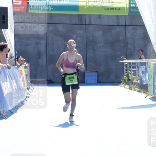09.08.2026 - GEWOBA Citytriathlon Bremen Yannick Fuchs http://msf.ph/oto/9940457 09.08.2026 15:39:26 Ziel 209 meine-sportfotos.de