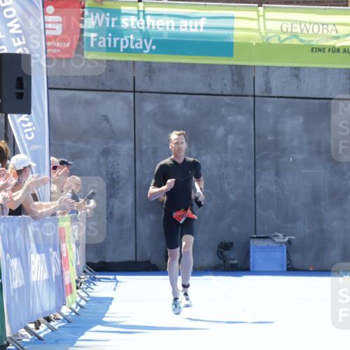 09.08.2026 - GEWOBA Citytriathlon Bremen Yannick Fuchs http://msf.ph/oto/9940460 09.08.2026 13:40:53 Ziel  meine-sportfotos.de