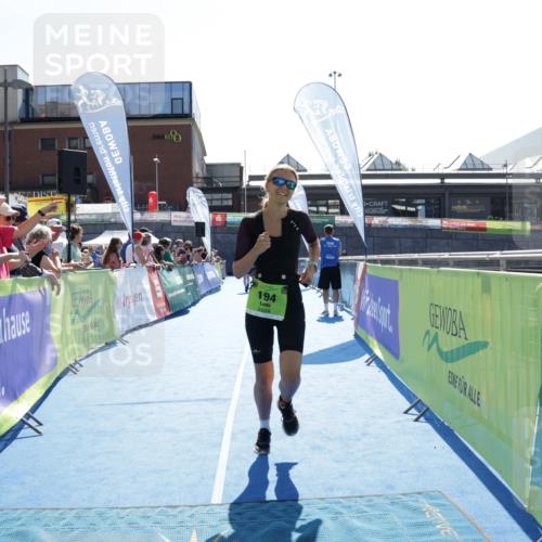 09.08.2026 - GEWOBA Citytriathlon Bremen Yannick Fuchs http://msf.ph/oto/9940483 09.08.2026 15:39:36 Ziel 194 meine-sportfotos.de