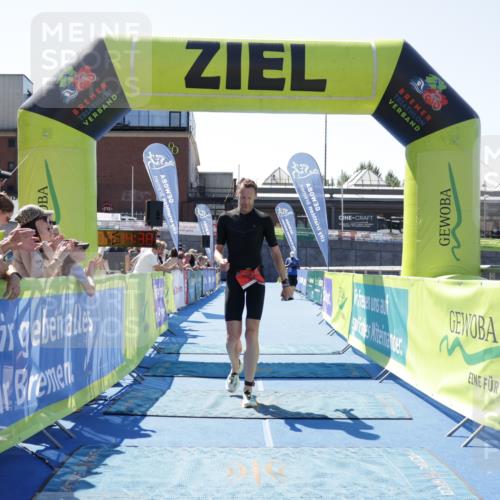 09.08.2026 - GEWOBA Citytriathlon Bremen Yannick Fuchs http://msf.ph/oto/9940498 09.08.2026 13:41:01 Ziel 803 meine-sportfotos.de