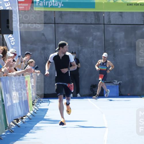 09.08.2026 - GEWOBA Citytriathlon Bremen Yannick Fuchs http://msf.ph/oto/9940509 09.08.2026 13:41:29 Ziel 579 meine-sportfotos.de