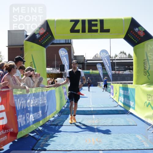 09.08.2026 - GEWOBA Citytriathlon Bremen Yannick Fuchs http://msf.ph/oto/9940526 09.08.2026 13:41:35 Ziel 579, 737 meine-sportfotos.de