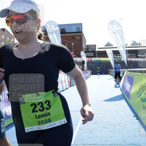 09.08.2026 - GEWOBA Citytriathlon Bremen Yannick Fuchs http://msf.ph/oto/9940536 09.08.2026 15:39:51 Ziel 233, 478 meine-sportfotos.de