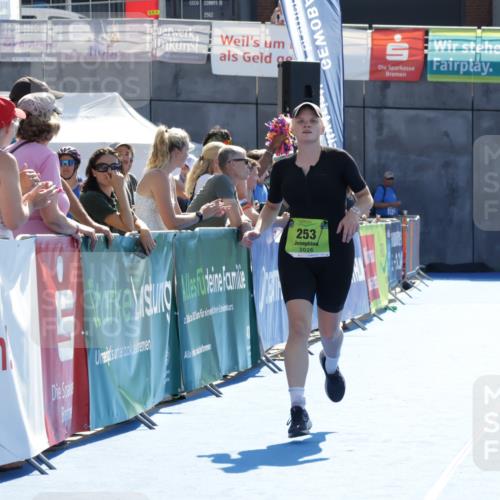 09.08.2026 - GEWOBA Citytriathlon Bremen Yannick Fuchs http://msf.ph/oto/9940564 09.08.2026 15:40:02 Ziel 219, 253 meine-sportfotos.de