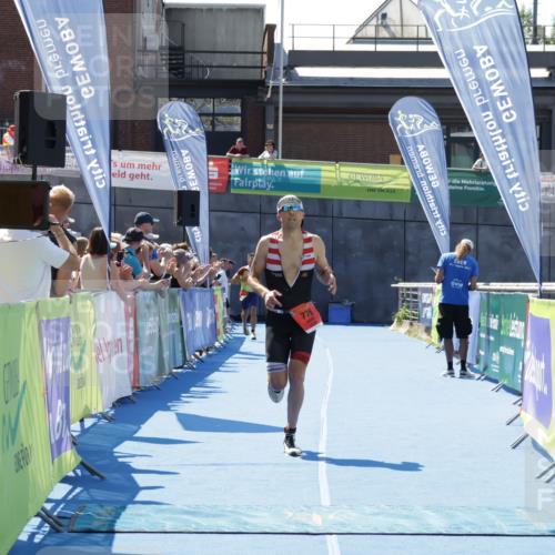 09.08.2026 - GEWOBA Citytriathlon Bremen Yannick Fuchs http://msf.ph/oto/9940565 09.08.2026 13:42:34 Ziel 776 meine-sportfotos.de