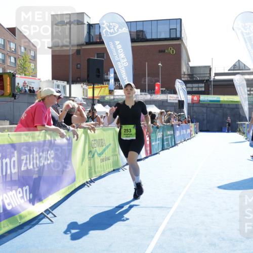 09.08.2026 - GEWOBA Citytriathlon Bremen Yannick Fuchs http://msf.ph/oto/9940571 09.08.2026 15:40:05 Ziel 253 meine-sportfotos.de