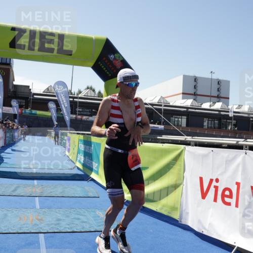 09.08.2026 - GEWOBA Citytriathlon Bremen Yannick Fuchs http://msf.ph/oto/9940576 09.08.2026 13:42:36 Ziel 604, 776 meine-sportfotos.de